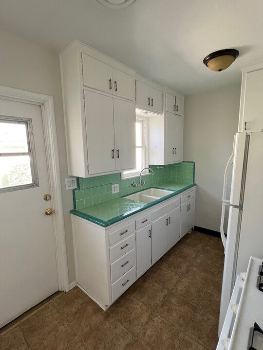 2506 Drake St in Bakersfield, CA - Building Photo