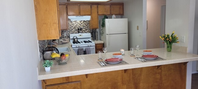 1571 W 207th St, Unit #C in Torrance, CA - Building Photo - Building Photo