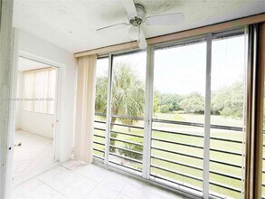 9430 Tangerine Pl in Davie, FL - Building Photo - Building Photo