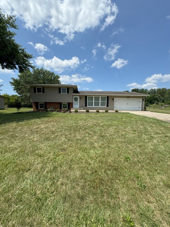 5347 Harmont Ave NE in Canton, OH - Building Photo - Building Photo