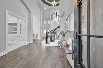 33 Violet Sunset Ln in Tomball, TX - Building Photo - Building Photo