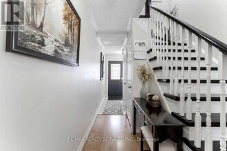 6888 Dillingwood Dr in Mississauga, ON - Building Photo - Building Photo