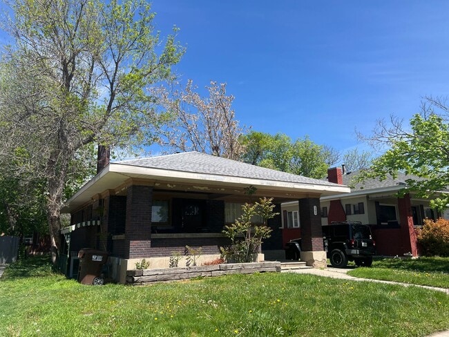 property at 163 E Commonwealth Ave