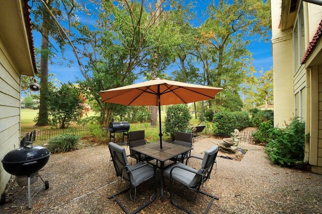 property at 17 Winged Foot Dr