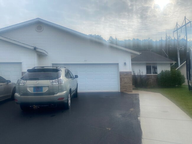 731 Premier Ct, Unit Park View