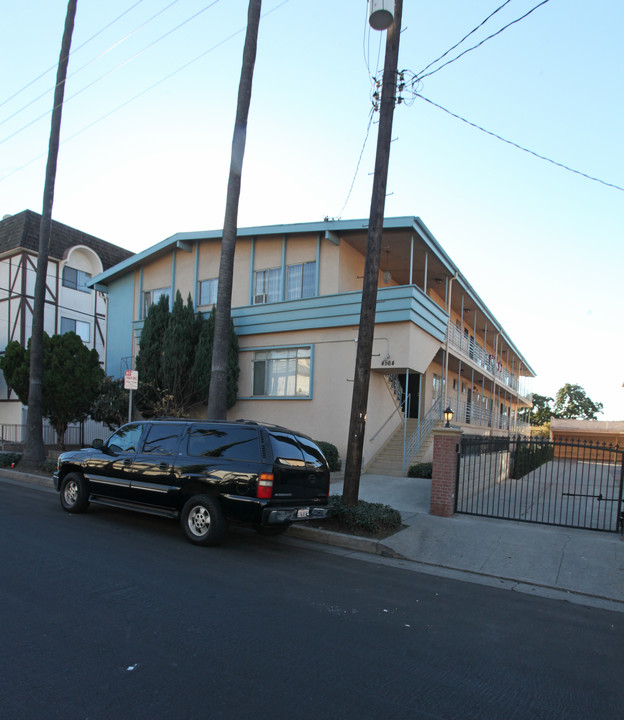 4564 Finley Ave in Los Angeles, CA - Building Photo