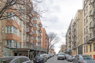 111 Mt Hope Pl in Bronx, NY - Building Photo - Building Photo