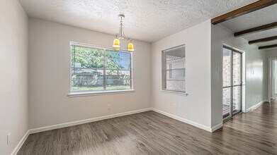 1003 Pear Tree Ln in Houston, TX - Building Photo - Building Photo