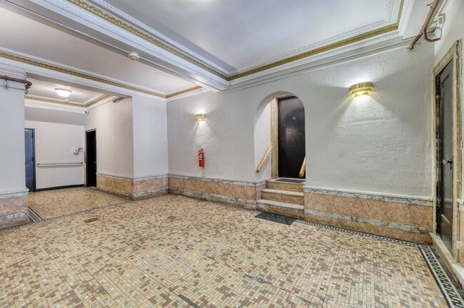 36 Duncan Ave in Jersey City, NJ - Building Photo - Building Photo