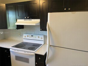 2244 Madison St-Unit -11 in Hollywood, FL - Building Photo - Building Photo