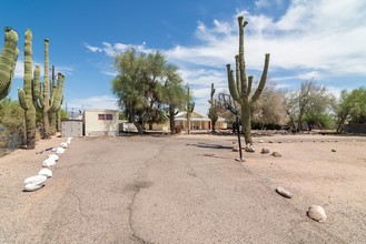 Apache Acres Addition in Apache Junction, AZ - Building Photo - Building Photo