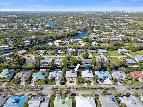 27130 Flamingo Dr in Bonita Springs, FL - Foto de edificio - Building Photo