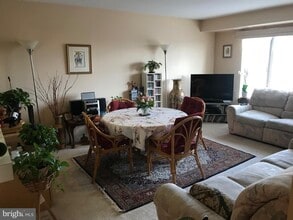 3100 S Manchester St-Unit -939 in Falls Church, VA - Building Photo - Building Photo