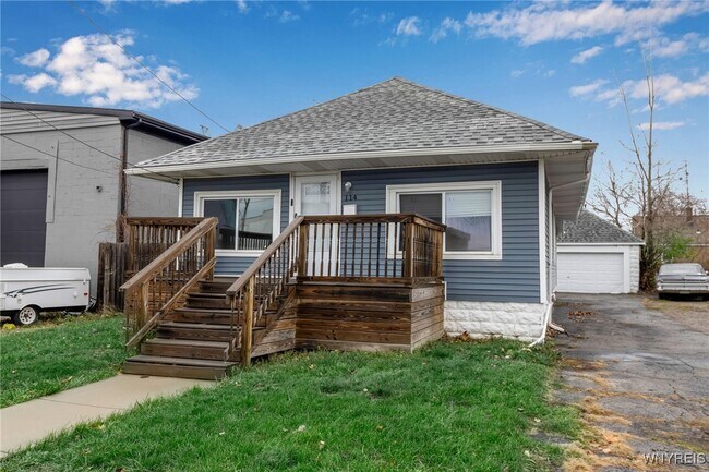 114 Sawyer Ave in Tonawanda, NY - Building Photo - Building Photo