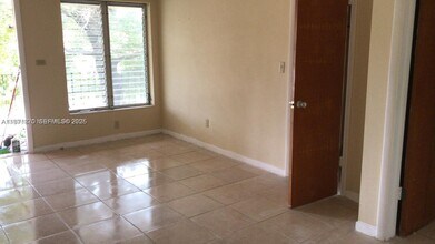 13990 NE 20th Ct in North Miami Beach, FL - Building Photo - Building Photo