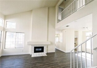 7533 Lorinda Ave in Las Vegas, NV - Building Photo - Building Photo