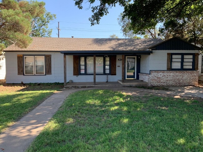 property at 3411 28th St