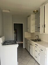 6415 S Van Ness Ave in Los Angeles, CA - Building Photo - Building Photo