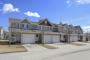 48 Country Village Vill NW in Calgary, AB - Building Photo