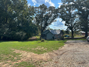 4326 Cleveland Hwy in Gainesville, GA - Foto de edificio - Building Photo