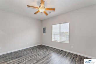 528 Martens Ct in Goddard, KS - Building Photo - Building Photo