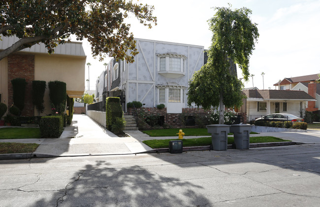 Dryden Apartments in Glendale, CA - Building Photo - Building Photo