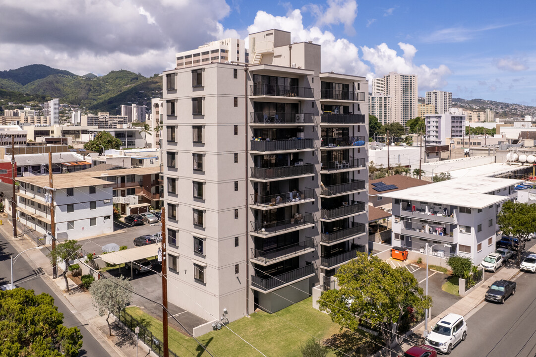 The Birch & Elm in Honolulu, HI - Building Photo