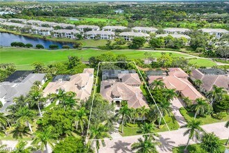 23801 Napoli Way in Bonita Springs, FL - Foto de edificio - Building Photo