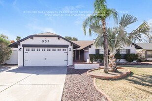 907 W Ross Ave in Phoenix, AZ - Building Photo