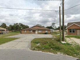 3873 Janeen Cir in Mulberry, FL - Building Photo