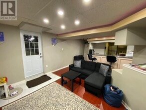 622 Chartwell Ct in Pickering, ON - Building Photo - Building Photo