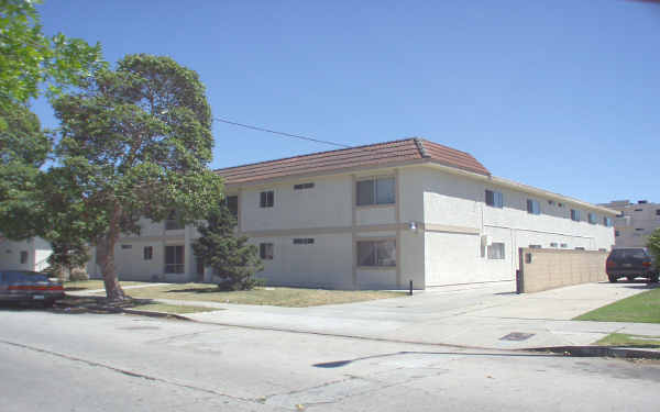 1632 W. 218th St. in Torrance, CA - Foto de edificio