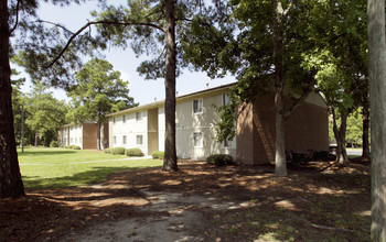 Ridgewood in Savannah, GA - Foto de edificio - Building Photo