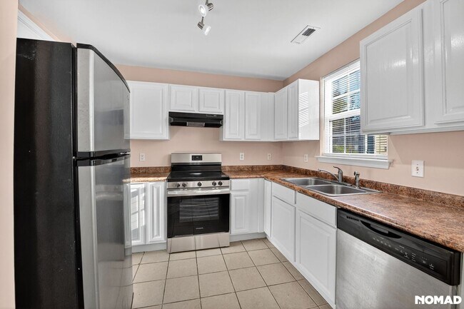 5205 Carriage Pine Dr in Raleigh, NC - Building Photo - Building Photo