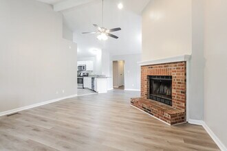 5722 Pilgrim Dr in Indianapolis, IN - Building Photo - Building Photo