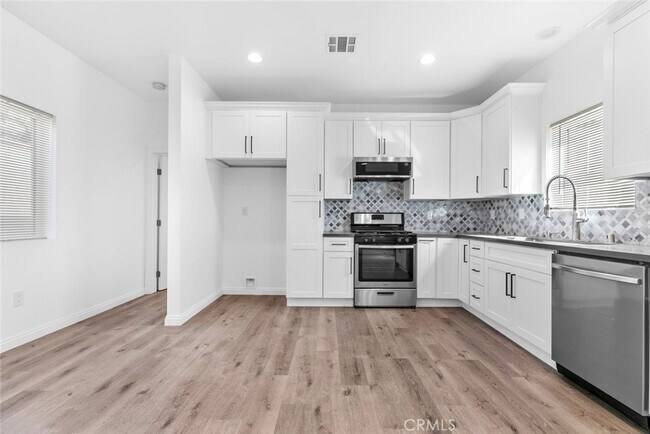 property at 10863 Nettleton St