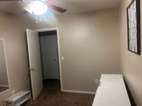 12029 W Apache St in Avondale, AZ - Building Photo - Building Photo