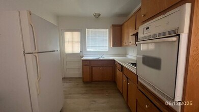 310 La Veta Dr in Albuquerque, NM - Building Photo - Building Photo