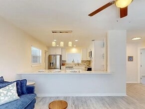 2006 E Hanna Ave, Unit 2006 E Hanna Ave in Tampa, FL - Building Photo - Building Photo