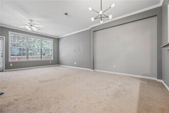 4721 Creekside Villas Way in Smyrna, GA - Foto de edificio - Building Photo