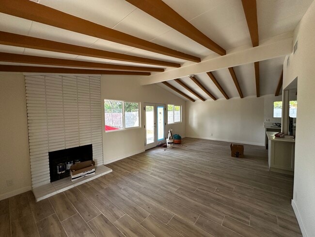 20315 Hamlin St in Winnetka, CA - Building Photo - Building Photo