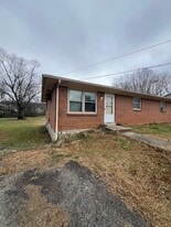 1244 Crewdson Dr in Bowling Green, KY - Building Photo