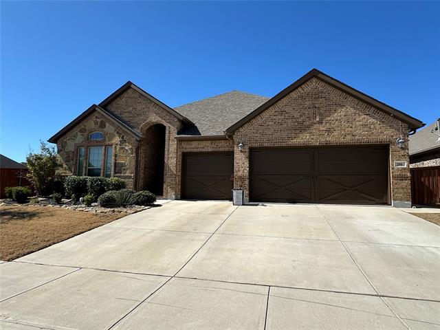 201 Welch Folly Ln in Aledo, TX - Building Photo