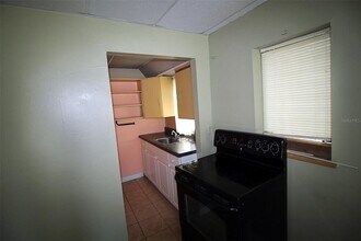 1079 W Magnolia St in Clermont, FL - Building Photo - Building Photo