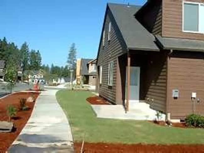 1296 SW Mill Pond Pl in Bend, OR - Building Photo - Building Photo