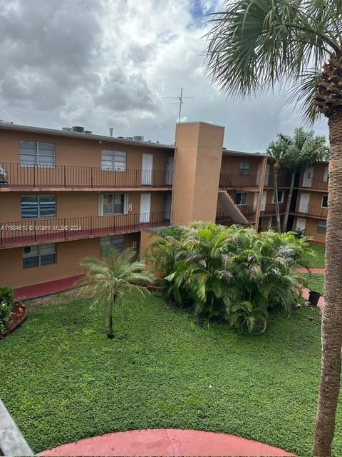 1230 W 54th St in Hialeah, FL - Building Photo