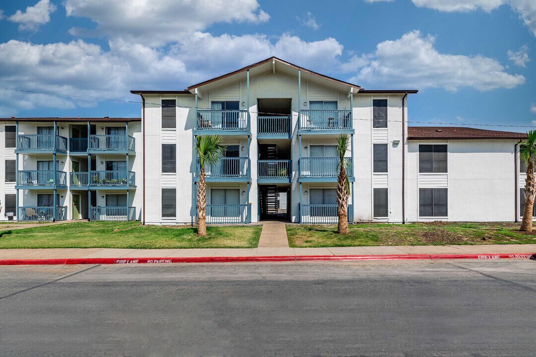 The Milo Apartments in Dallas, TX - Building Photo