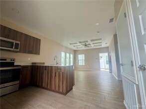 910 N Spruce St in Edinburg, TX - Building Photo - Building Photo