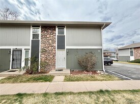 10001 E Evans Ave in Aurora, CO - Building Photo