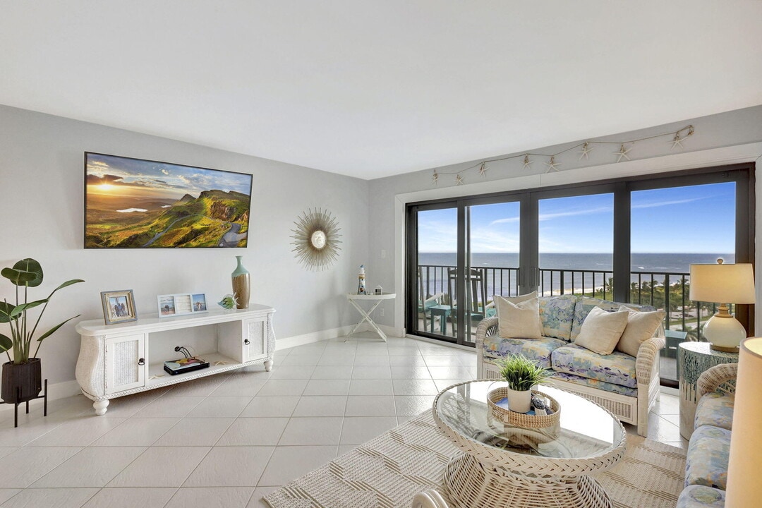 801 S Ocean Dr in Fort Pierce, FL - Building Photo